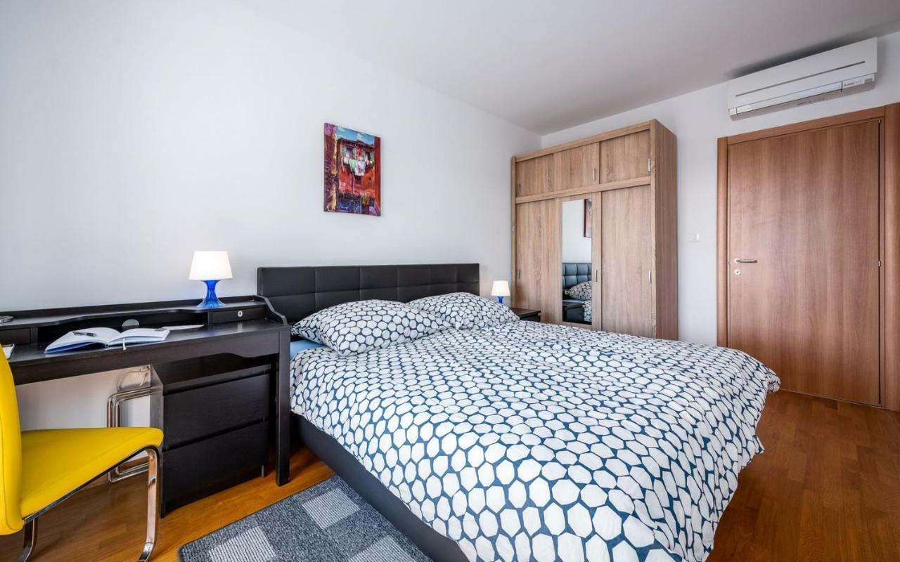 Laura House With Apartment ウマグ エクステリア 写真